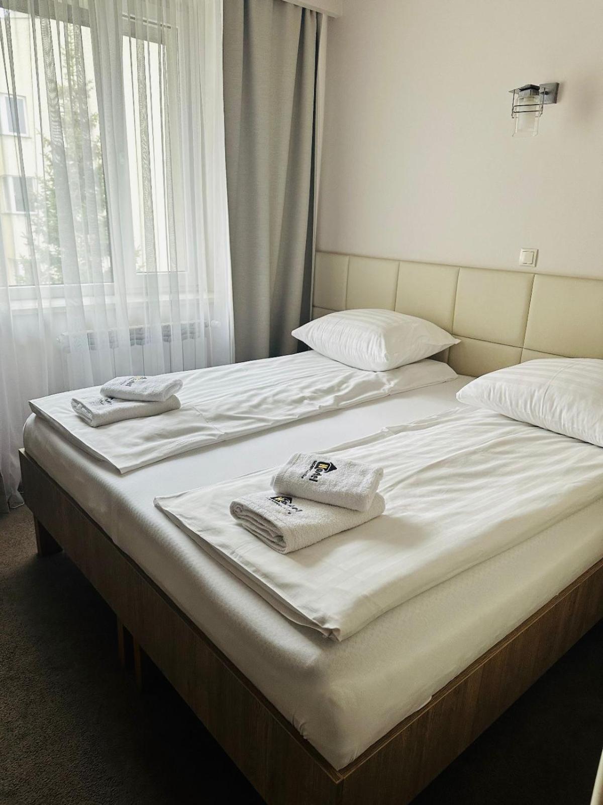Hotel Tm Radom Extérieur photo