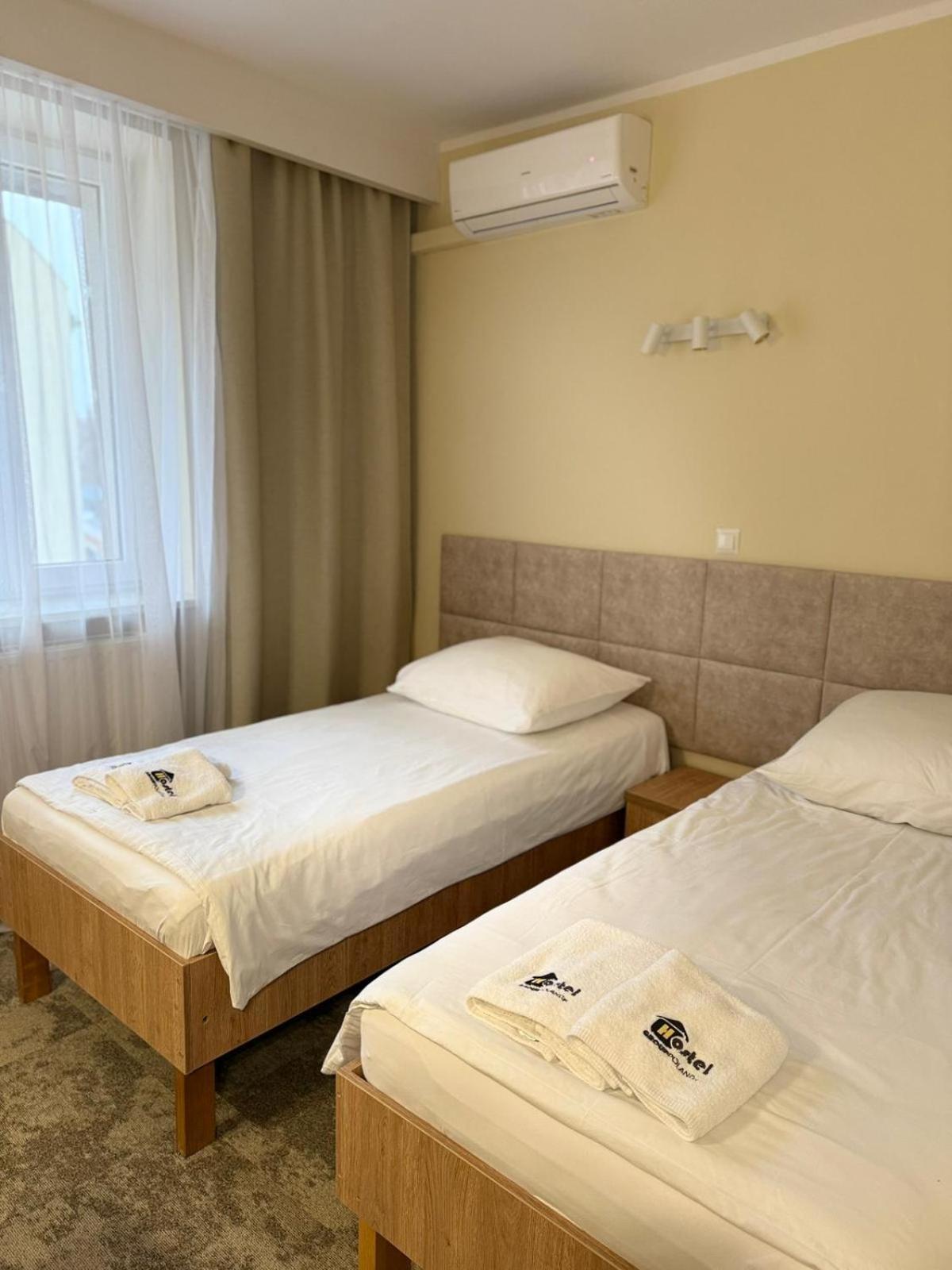 Hotel Tm Radom Extérieur photo