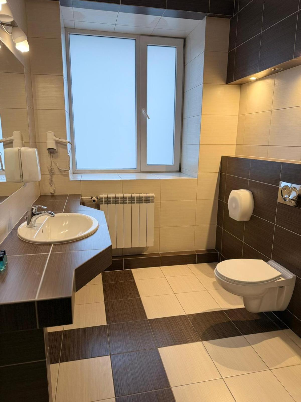 Hotel Tm Radom Extérieur photo