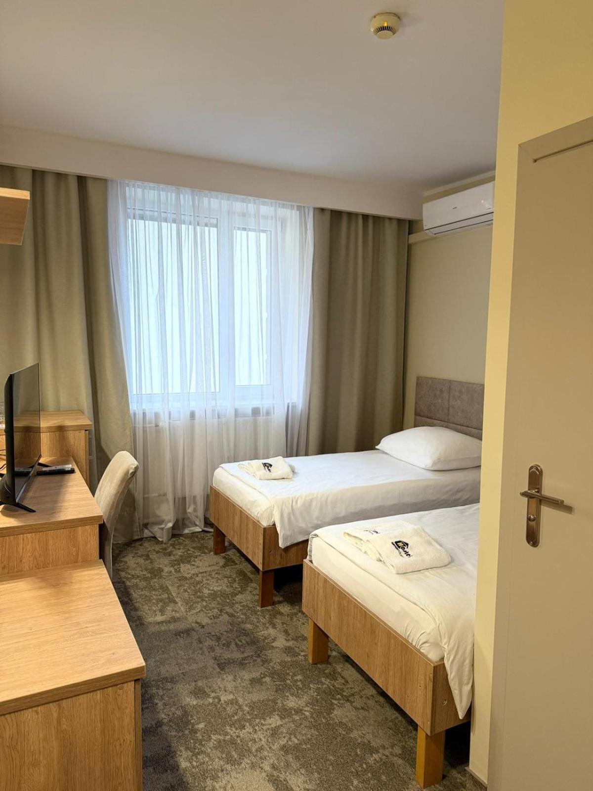 Hotel Tm Radom Extérieur photo