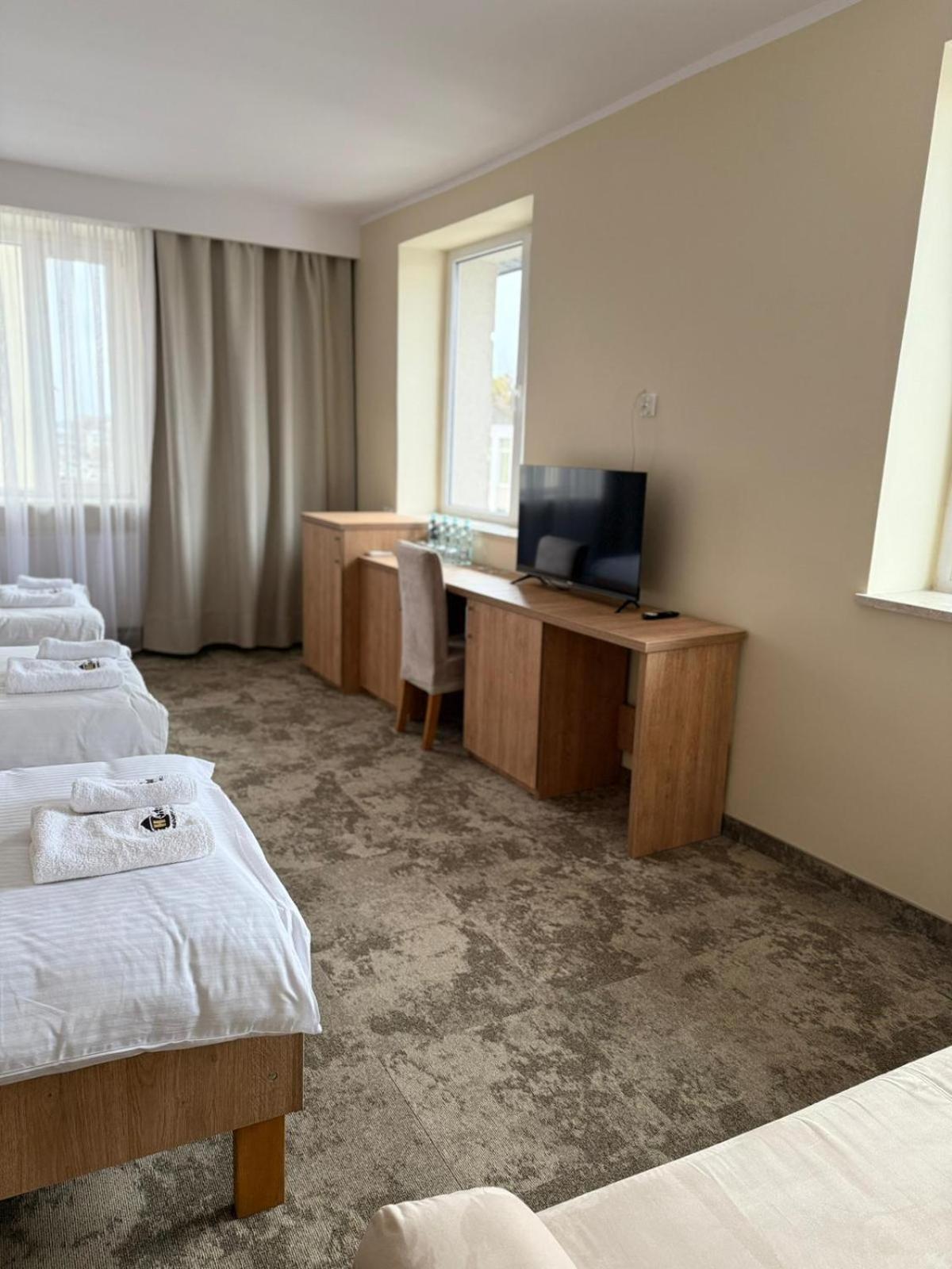 Hotel Tm Radom Extérieur photo